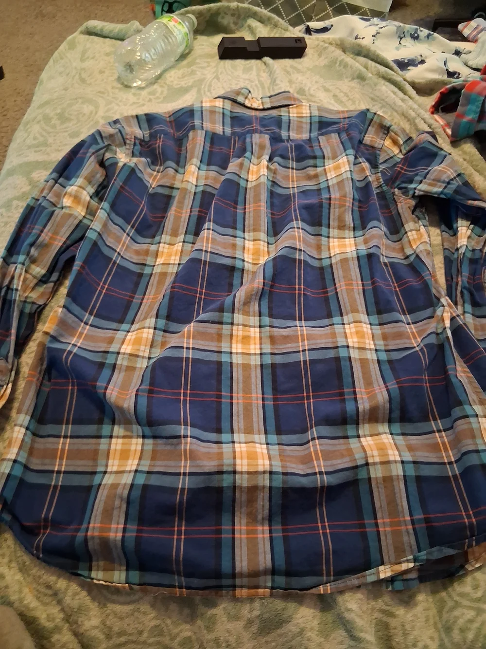 J.Crew Men's Blue and Tan Plaid Button-Down Shirt